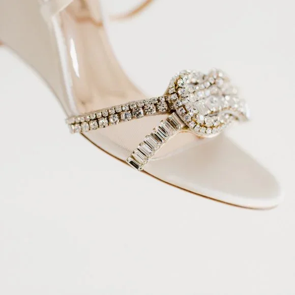 Badgley Mischka Zabrina 9 Women's Strappy Wedge Ivory New - Picture 4 of 14